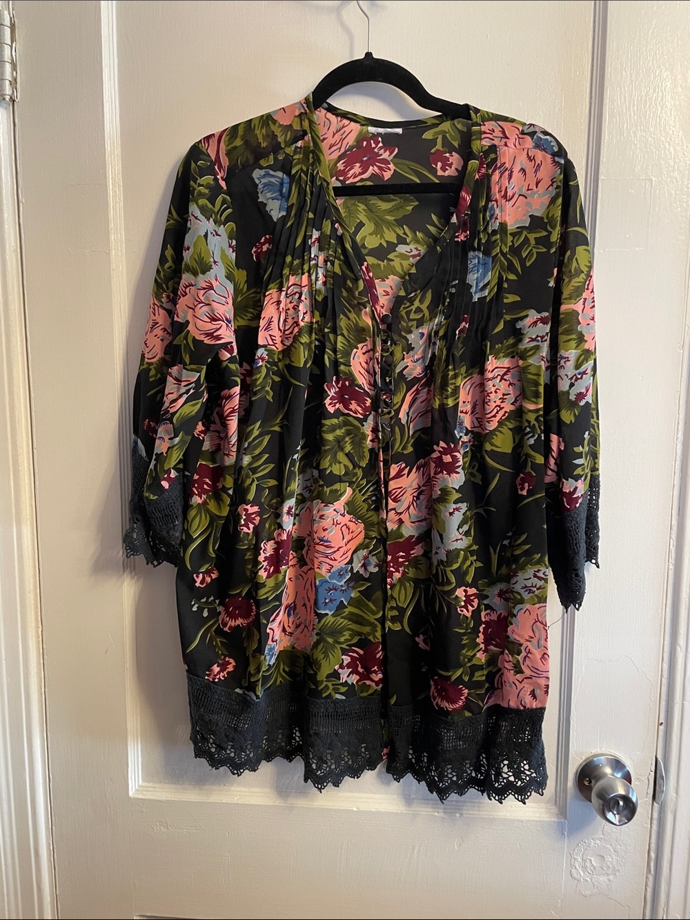 Floral Lace-Trim Kimono Cardigan - Black with Pink & Green Flowers